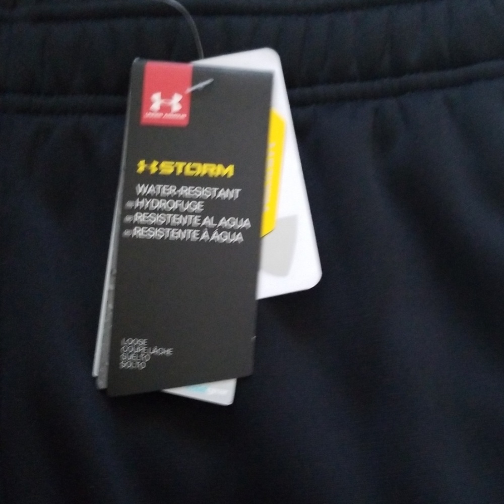 NWT Under Armour Water Resistant - Picture 3 of 7